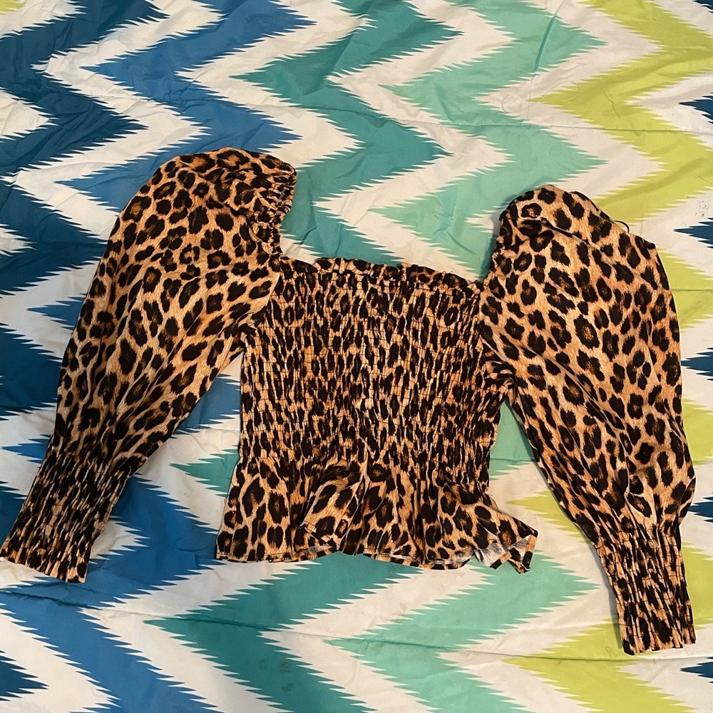 Cropped cheetah shirt